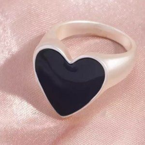 Black heart ring 🖤